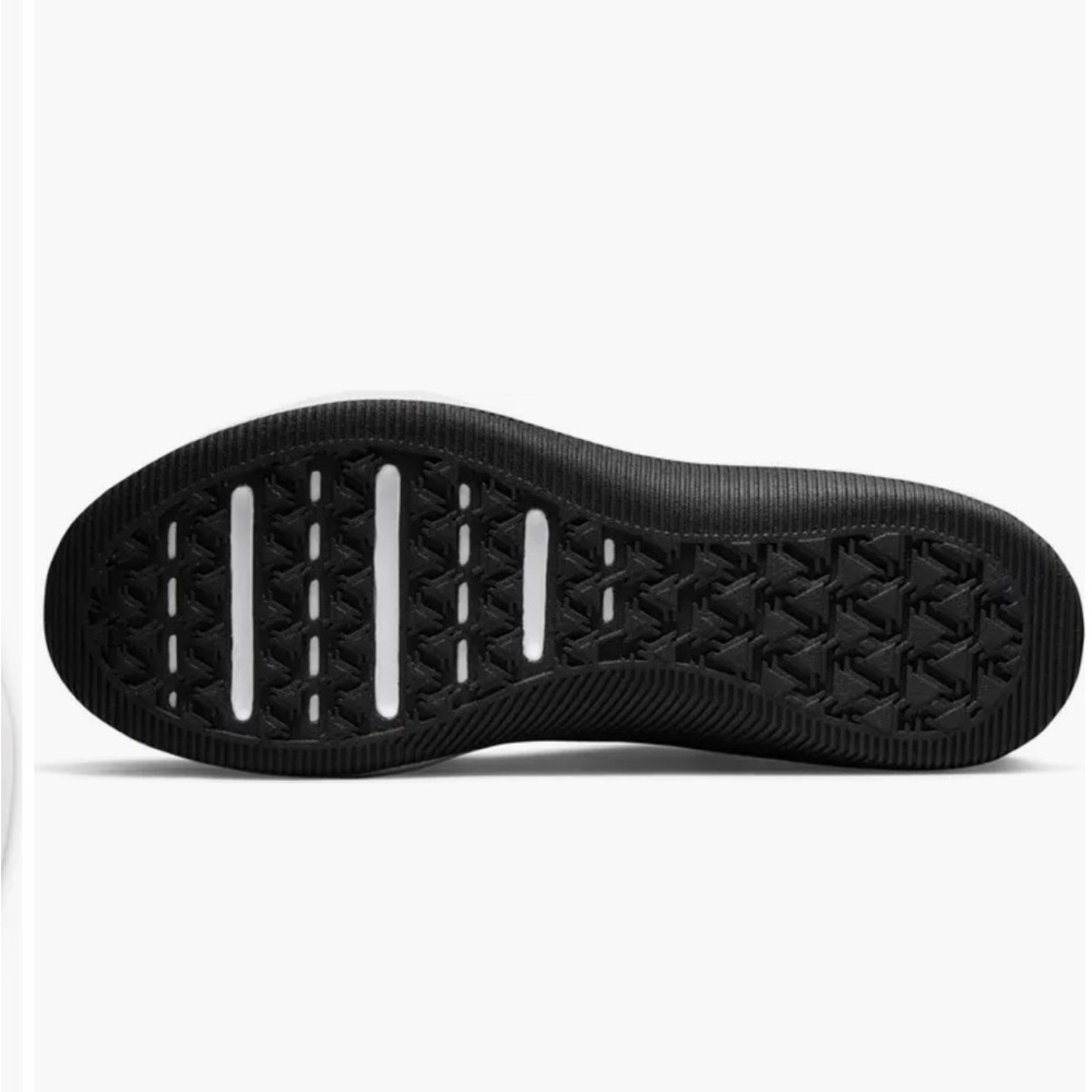 New in Box MC Trainer 2 Sneaker (Men) size 11. - Picture 3 of 5